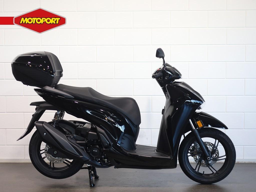 Honda SH 350 (bj 2026), Scooter, Doornveld 180
B 1731  ZELLIK, BE, Bedrijf, Mc.benelux@honda-eu.com