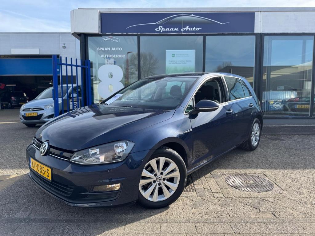 Volkswagen Golf 1.0 TSI Con. Ser l Automaat l Airco l Carpla, Automaat, Gebruikt, Blauw, 23 km/l