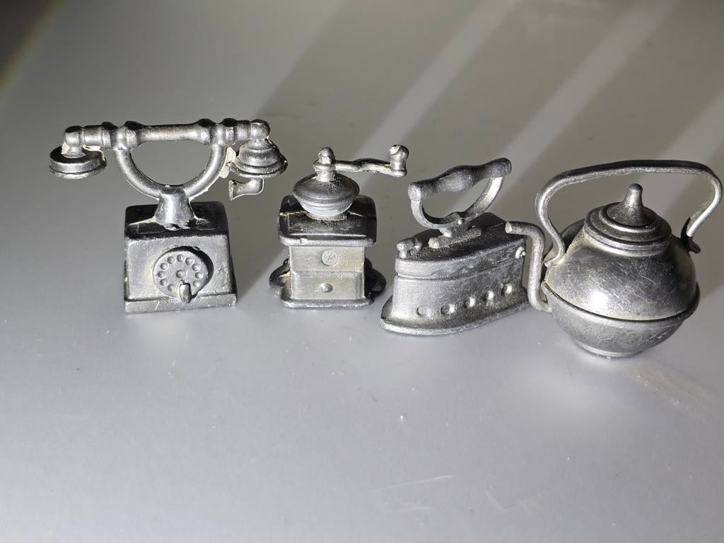 Set van 8 Tinnen Miniatuur Huisraad, Ophalen of Verzenden