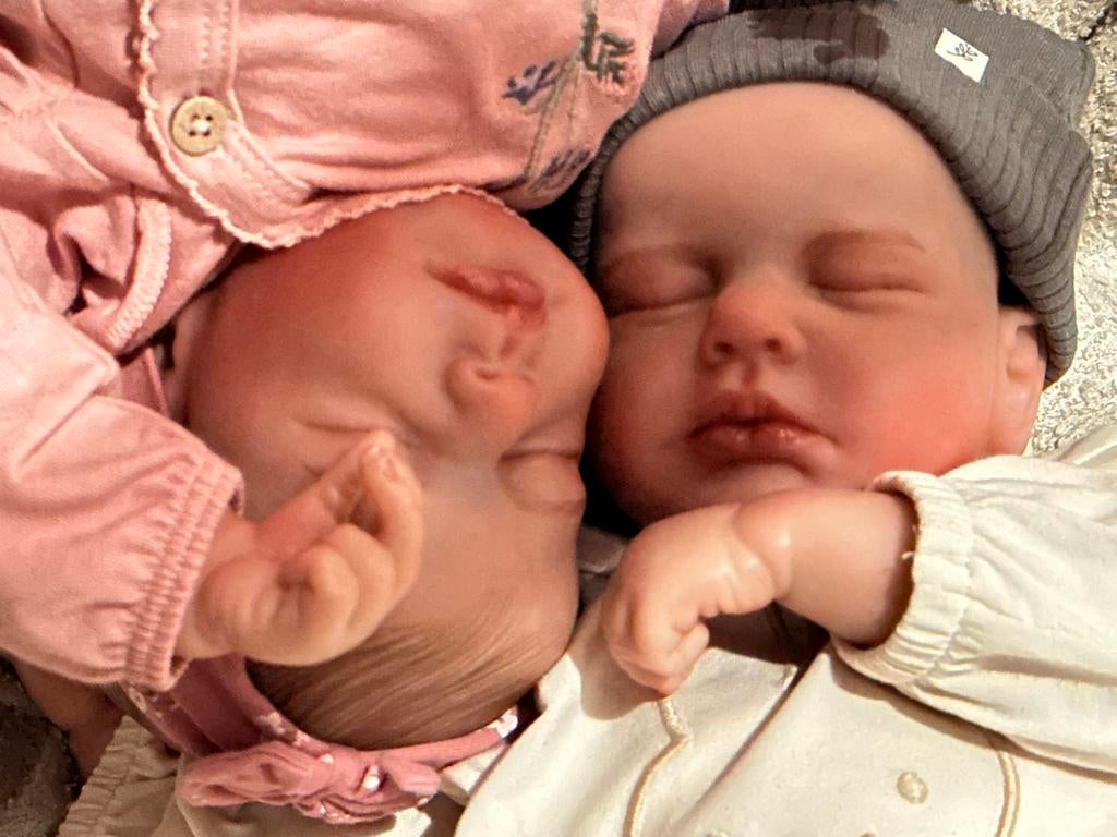 Reborn Tweeling Lou Lou - Realistische Babypoppen, Verzamelen, Poppen, Ophalen of Verzenden, Zo goed als nieuw, Overige typen