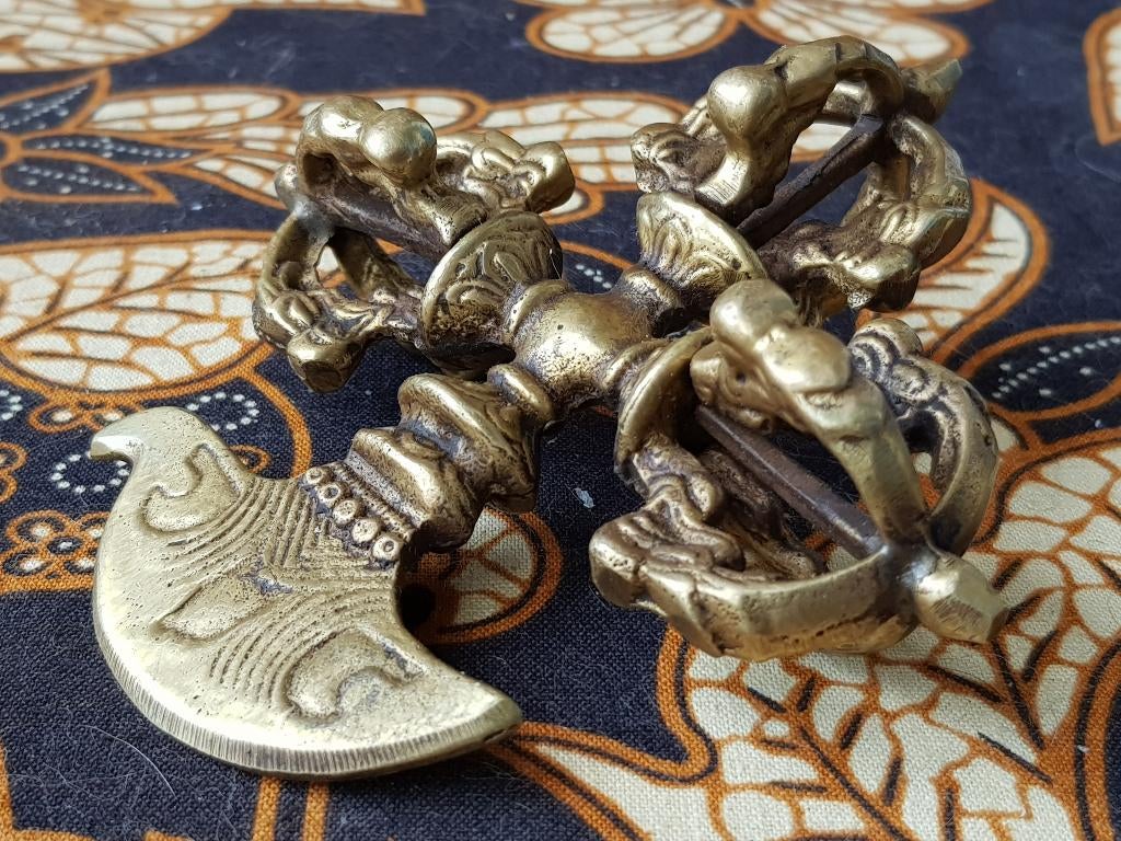 Mooie antieke Oosterse ceremoniële Dorje of Vajra van brons., Ophalen of Verzenden