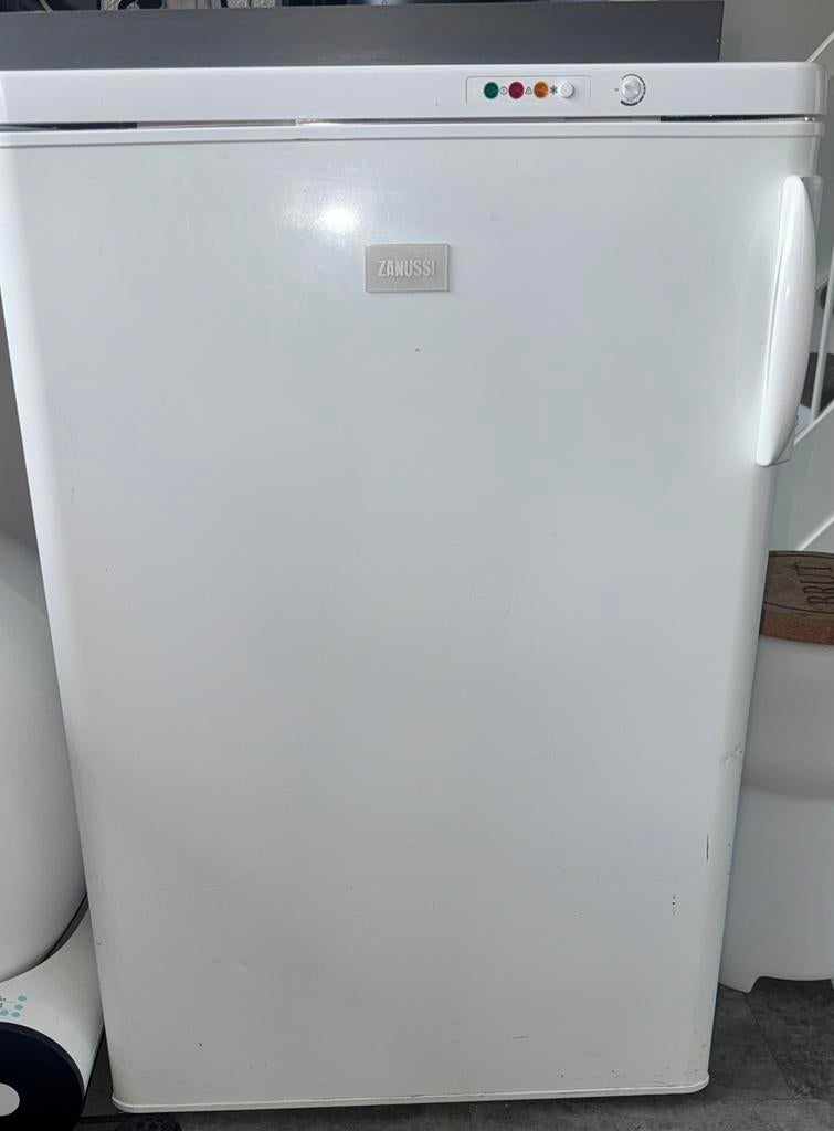 Zanussi Vriezer Tafelmodel, Witgoed en Apparatuur, Vriezers en Diepvrieskisten, Gebruikt, Minder dan 85 cm, Minder dan 60 cm, Energieklasse A of zuiniger