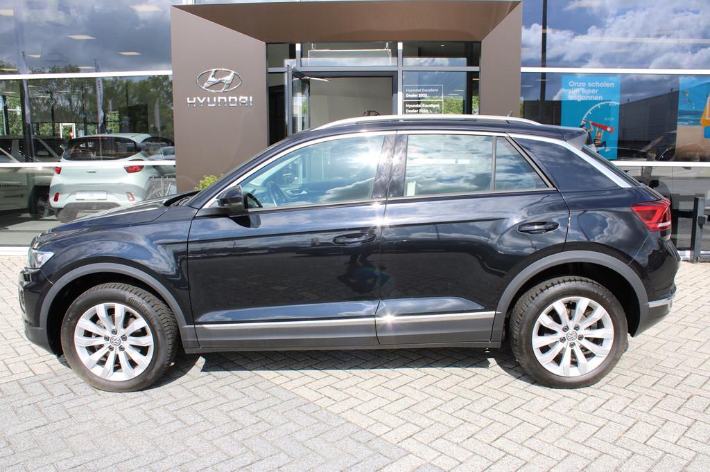 Volkswagen T-Roc 1.5 TSI Sport | AUTOMAAT | Navigatie | Adap, Auto's, 12 maanden, Euro 6, 4 cilinders, Zwart