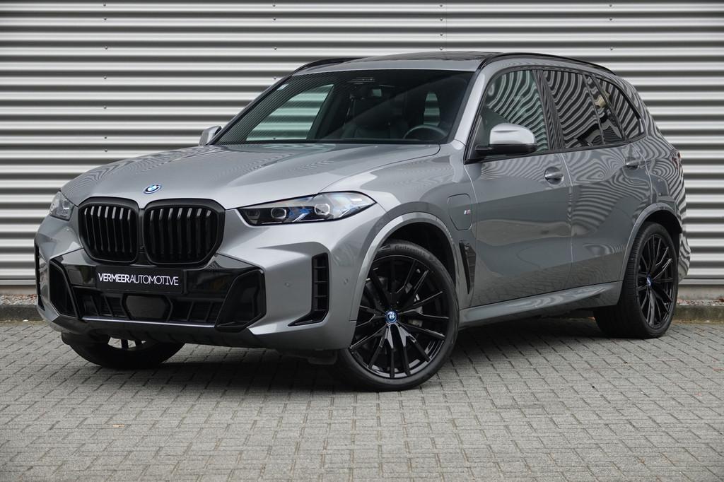 BMW X5 xDrive50e M-Sport | Pano | H&K | HUD | ACC | Inno Pak, Automaat, 12 maanden, Gebruikt, 2395 kg
