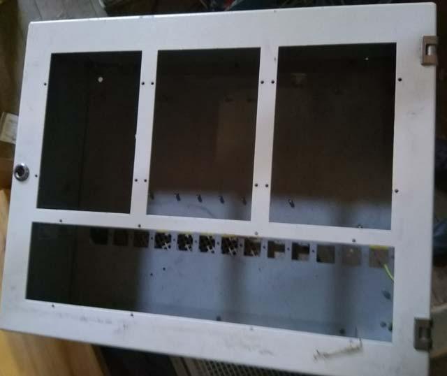 metalen kasten, Ophalen of Verzenden, Zo goed als nieuw