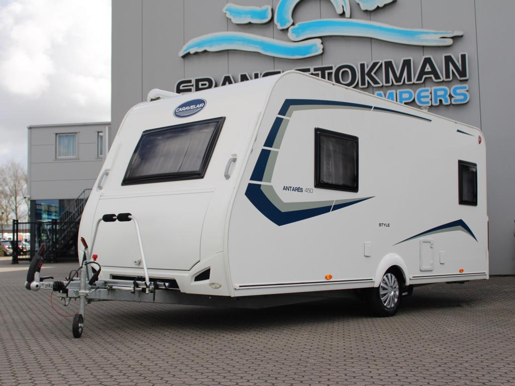Caravelair Antares Style 450 Enkele bedden en mover, Caravans en Kamperen, Caravans, Schokbreker, Bedrijf, Treinzit, 750 - 1000 kg