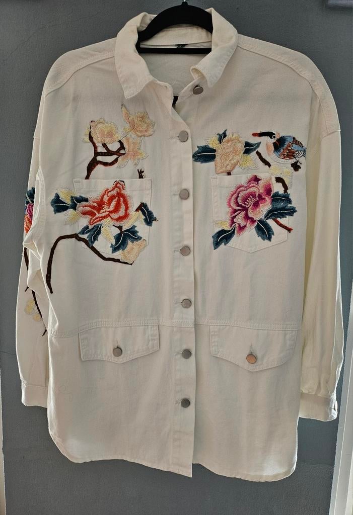 Unieke geborduurde spijkerjas - Maat L, Wit, Maat 42/44 (L), Ophalen of Verzenden, Onbekend