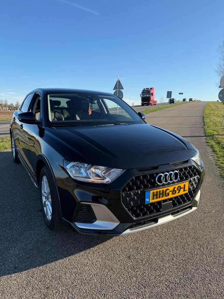 Audi A1 Citycarver 30 TFSI/S Tronic/Carplay/Navi/Leer/TipTop, Euro 6, Zwart, USB, 115 pk