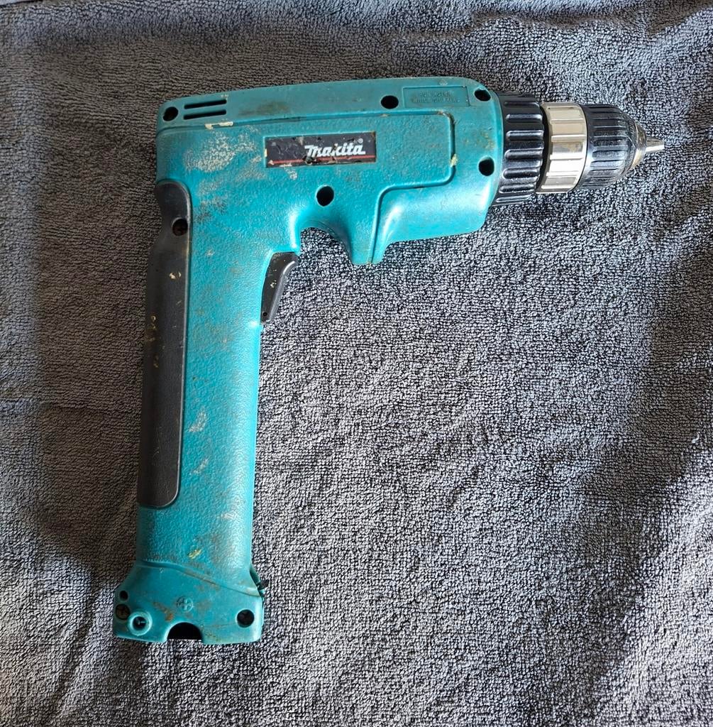 Makita 9,6v accu schroefmachine, Ophalen of Verzenden, Gebruikt, Minder dan 400 watt, Boor- en Schroefmachine
