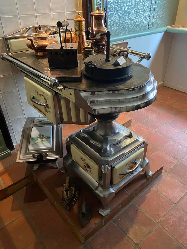 Antieke Plattebuiskachel - Decoratief en Functioneel, Huis en Inrichting, Kachels, Plattebuiskachel, Gebruikt, Ophalen of Verzenden