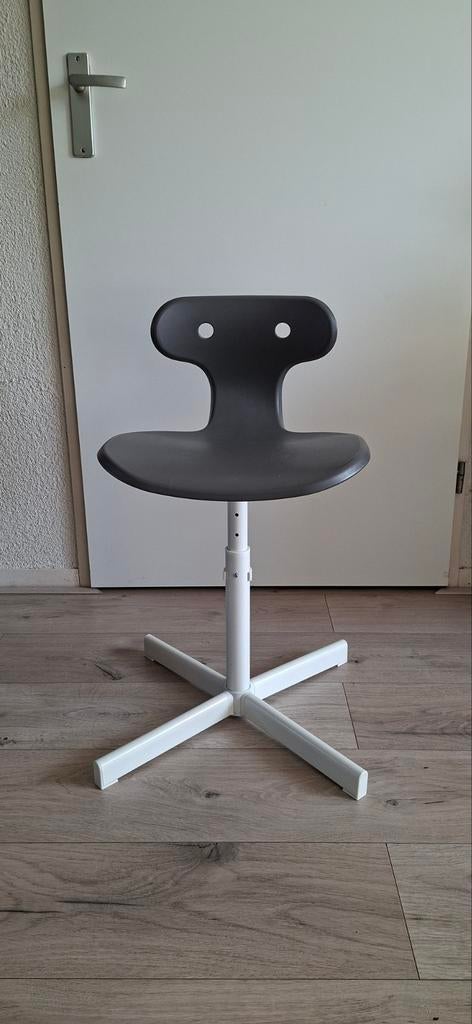 IKEA bureaustoel voor kinderen - Zo goed als nieuw, Ophalen of Verzenden