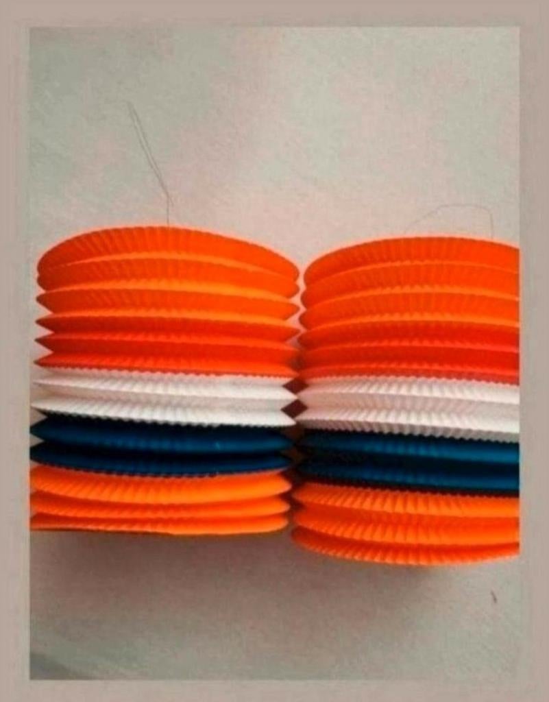 2x Lampion Oranje Wit Blauw - Feestelijke Versiering, Ophalen of Verzenden, Zo goed als nieuw, Versiering, Oranje of Koningsdag
