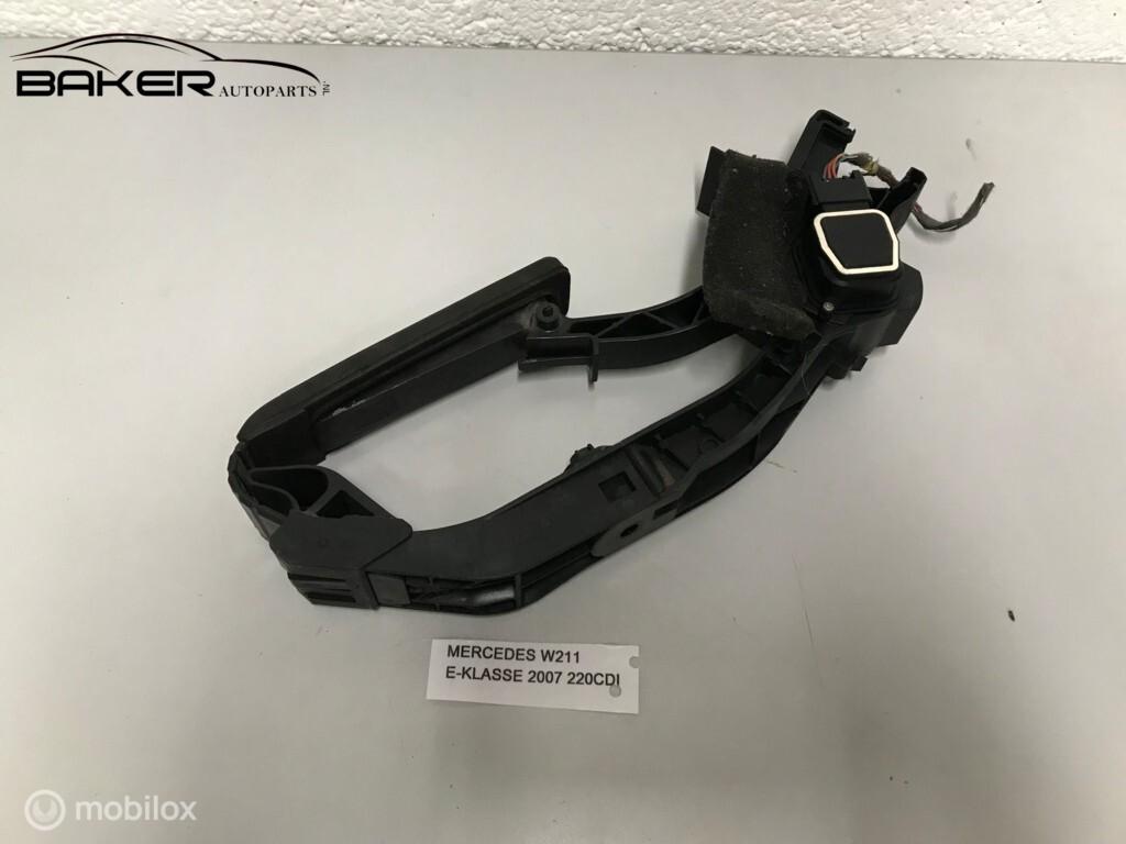 Gaspedaalsensor Mercedes E-klasse W211 02-'09) A2113000604, Gebruikt, Mercedes-Benz, Ophalen of Verzenden, Mercedes-Benz
