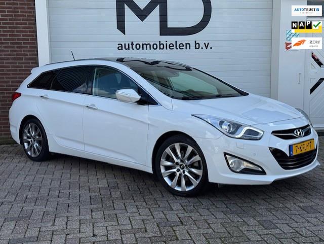 Hyundai I40 Wagon 2.0 GDI i-Catcher - LED -Panorama dak -NAP, Euro 5, Zwart, 4 cilinders, 700 kg