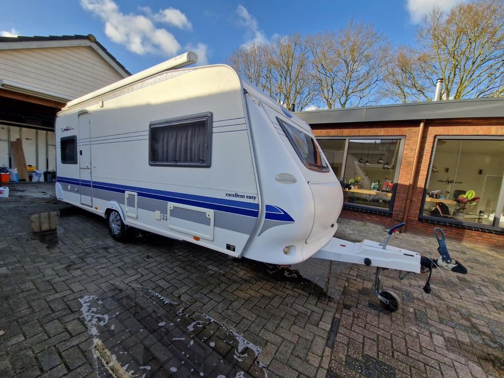 Riante Hobby Excellent Easy 540 met voortent en 2 luifels, Rondzit, Hobby, Particulier, 5 tot 6 meter