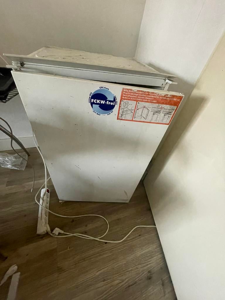 Compacte Inbouwkoelkast - Ideaal voor kleine keukens, Witgoed en Apparatuur, Koelkasten en IJskasten, Gebruikt, Zonder vriesvak