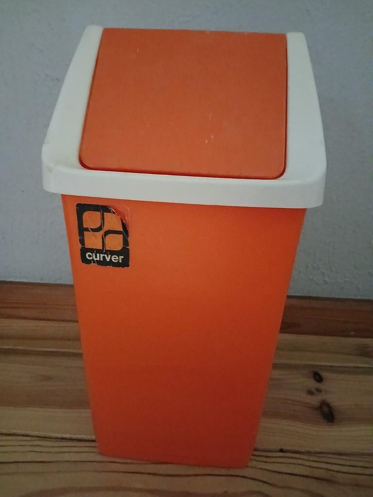 Curver vuilnisbakje jaren '70, Huis en Inrichting, Woonaccessoires | Prullenbakken, Kunststof, Ophalen of Verzenden, Zo goed als nieuw