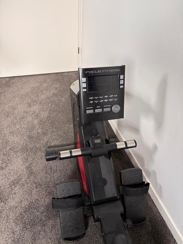 Focus Fitness Roeitrainer - Zo goed als nieuw, Sport en Fitness, Fitnessapparatuur, Ophalen, Armen, Zo goed als nieuw, Metaal