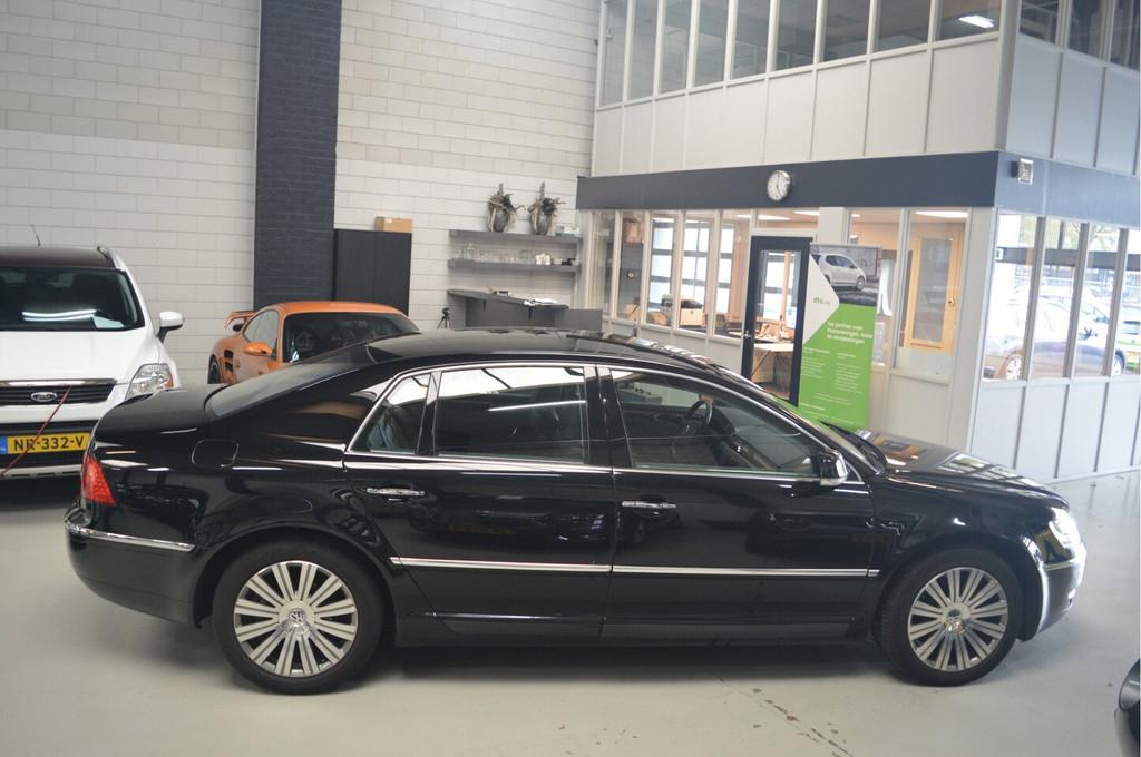 Volkswagen Phaeton 3.2 V6 5p /// LEES TEKST ///, Auto's, Gebruikt, 3189 cc, 138 €/maand, Zwart