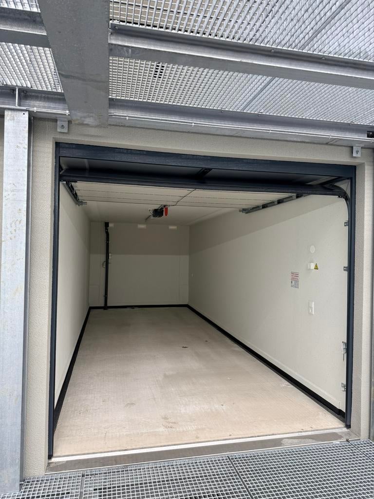 Te Huur, garagebox 26m2 Ridderkerk, Rotterdam