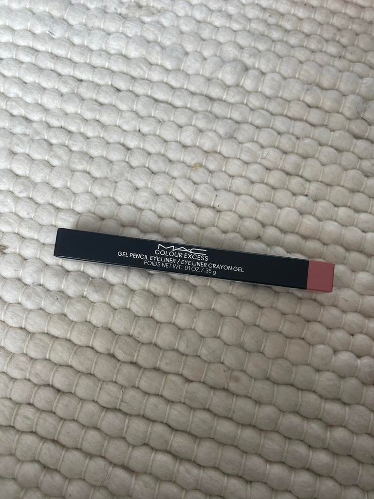 MAC Colour Excess Gel Pencil Eyeliner Strawberry Milk, Sieraden, Tassen en Uiterlijk, Uiterlijk | Cosmetica en Make-up, Ogen, Nieuw