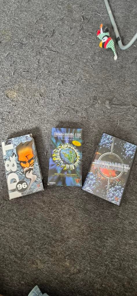 Thunderdome videobanden 3 stuks, Alle leeftijden, Ophalen of Verzenden, Zo goed als nieuw