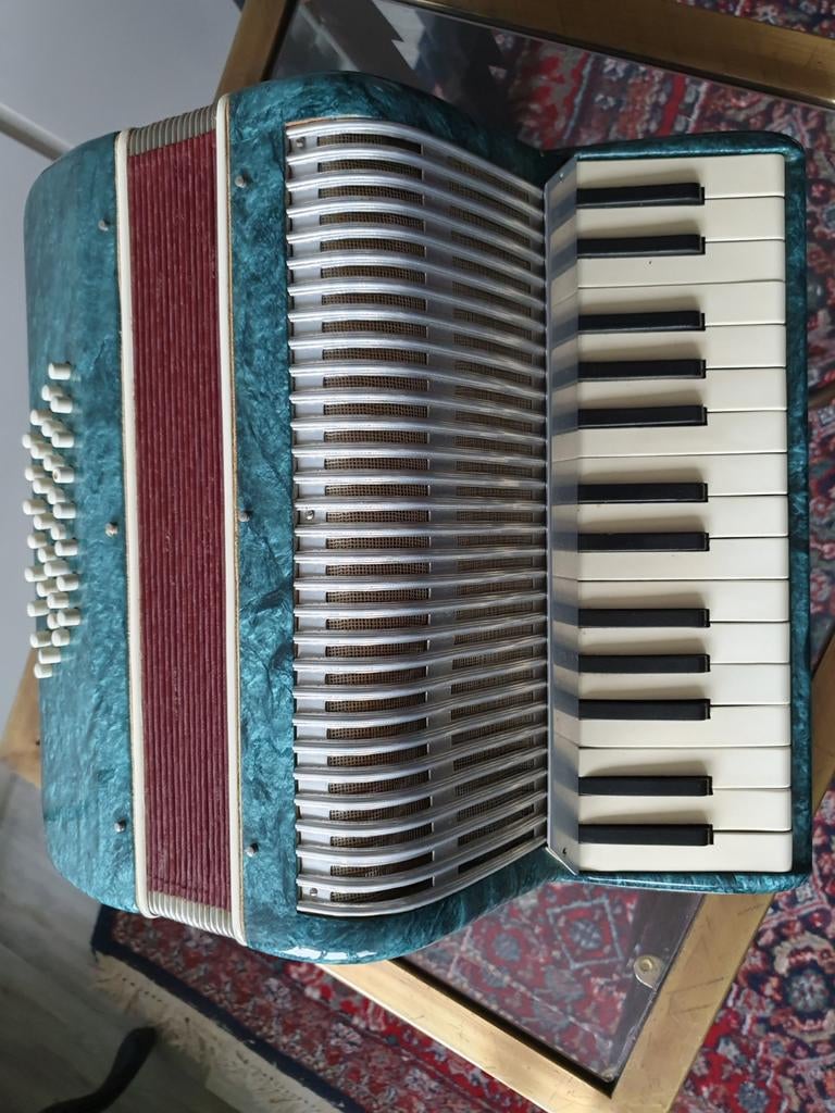 Accordeon voor decoratie of bespelen, Ophalen of Verzenden, Gebruikt, 32-bas, Overige merken
