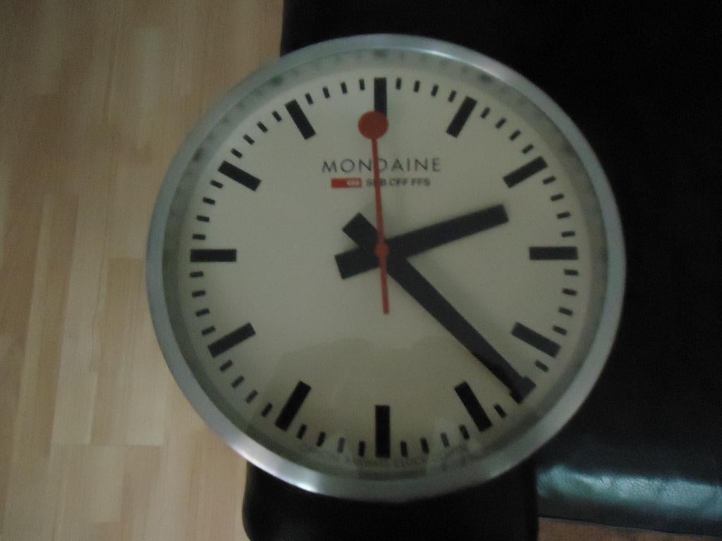 Mondaine klok, Ophalen of Verzenden, Nieuw, Wandklok