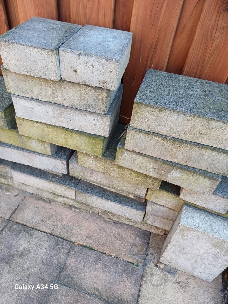 partijtje dikke stenen,gratis, Tuin en Terras, Tegels en Klinkers, Ophalen of Verzenden, Beton, Klinkers
