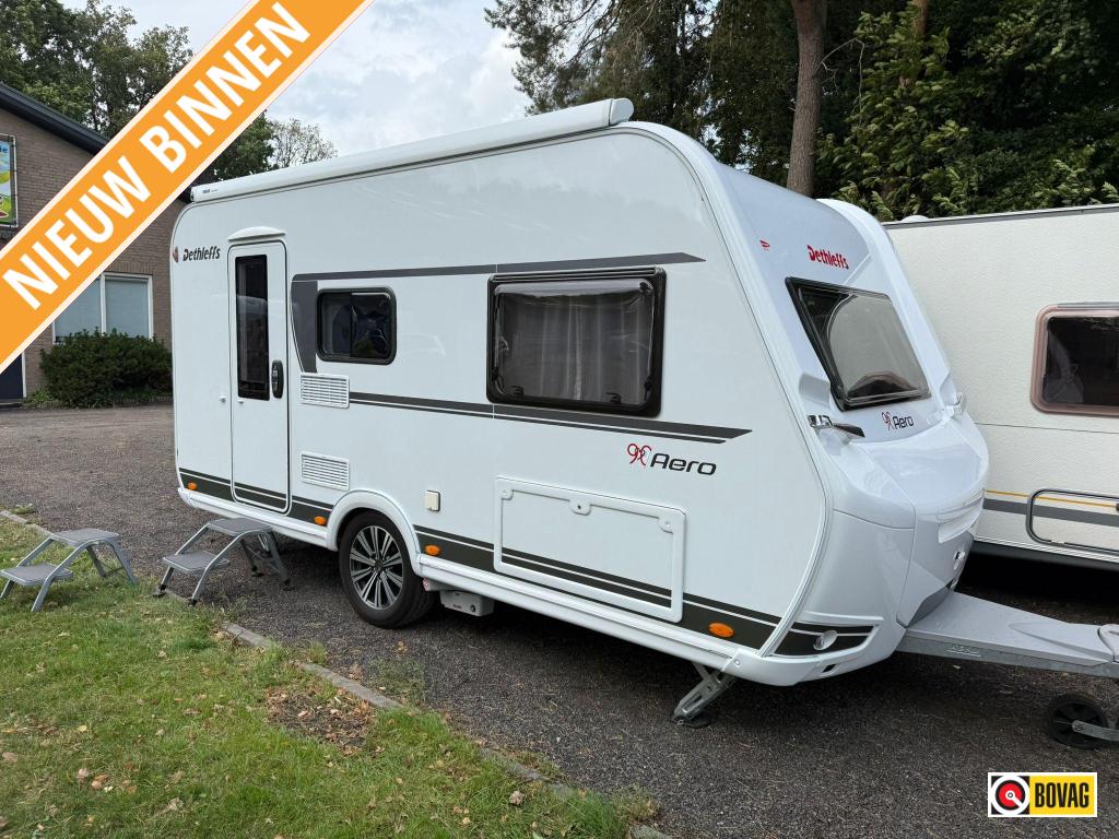 Dethleffs Aero 410 QS thule luifel, mover, Treinzit, Dethleffs, 5 tot 6 meter, Schokbreker