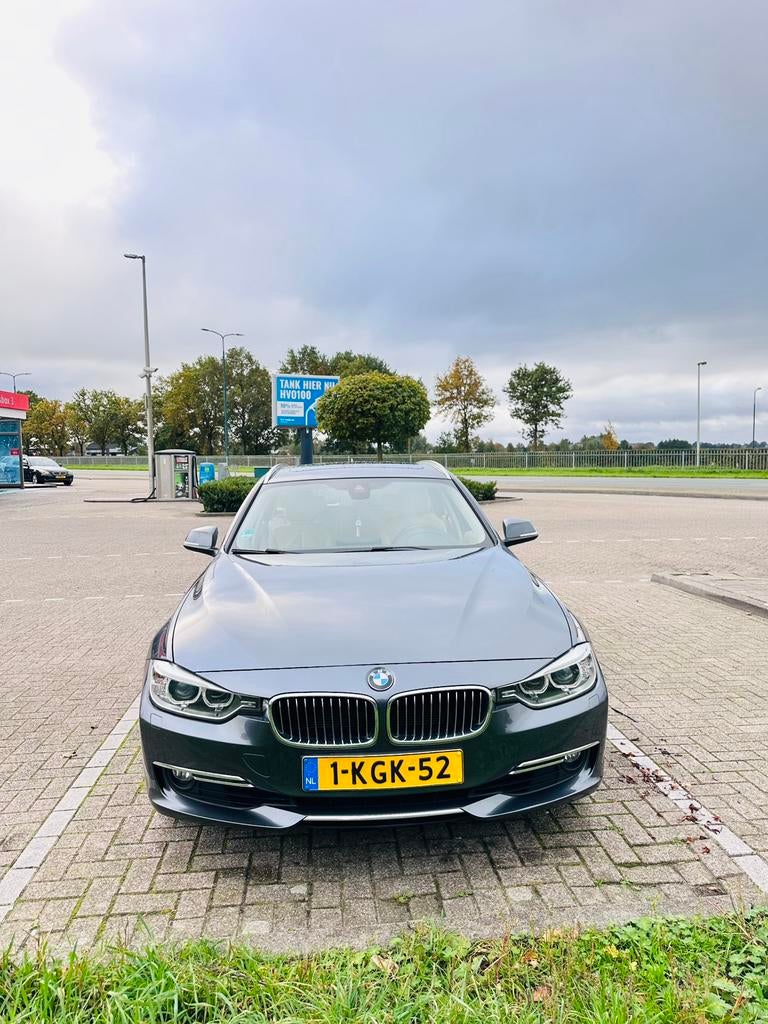 BMW 3-Serie 2.0 320I Touring AUT 2013 Grijs, Auto's, Achterwielaandrijving, 4 cilinders, Stationwagon, Particulier