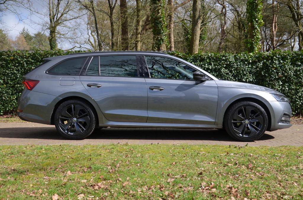 Skoda Octavia Combi 1.0 e-TSI Sport Business Navi/Pdc/Ecc/Tr, Auto's, Gebruikt, Origineel Nederlands, 19 km/l, 1265 kg