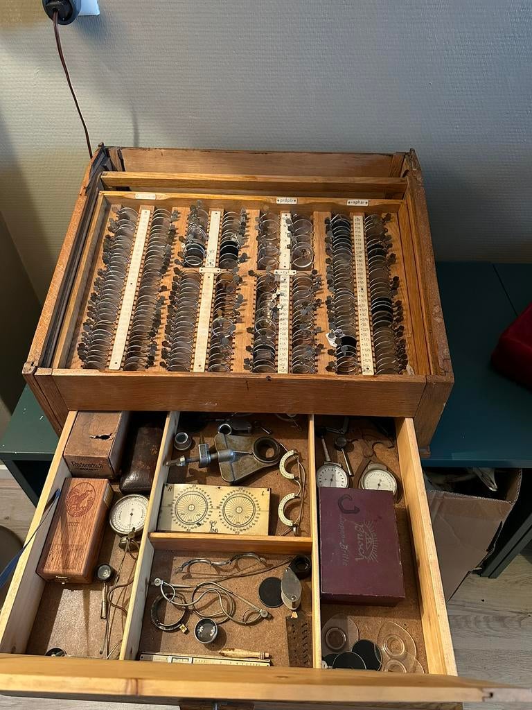 Vintage opticienkist / proefbrillenkist – ca. 1920–1940, Antiek en Kunst, Ophalen of Verzenden