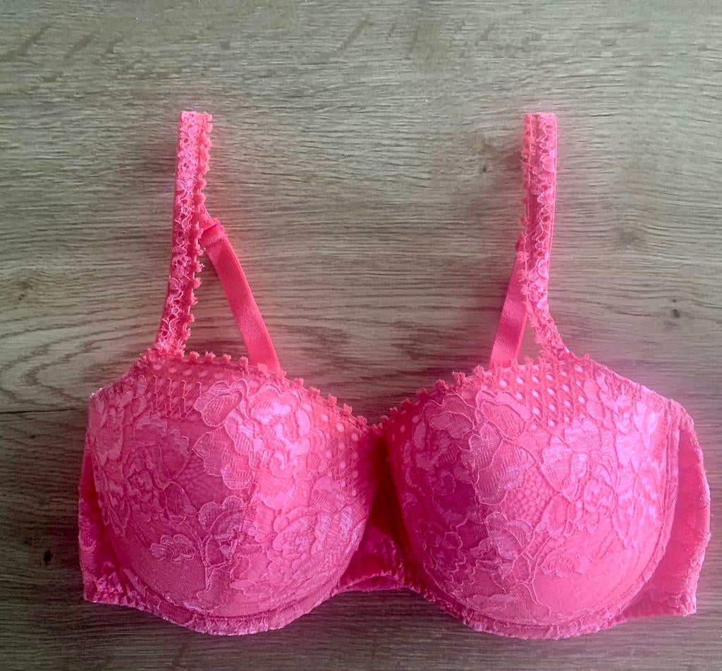 Prima donna 75D voorgevormd koraal kant, Overige kleuren, Ophalen of Verzenden, BH