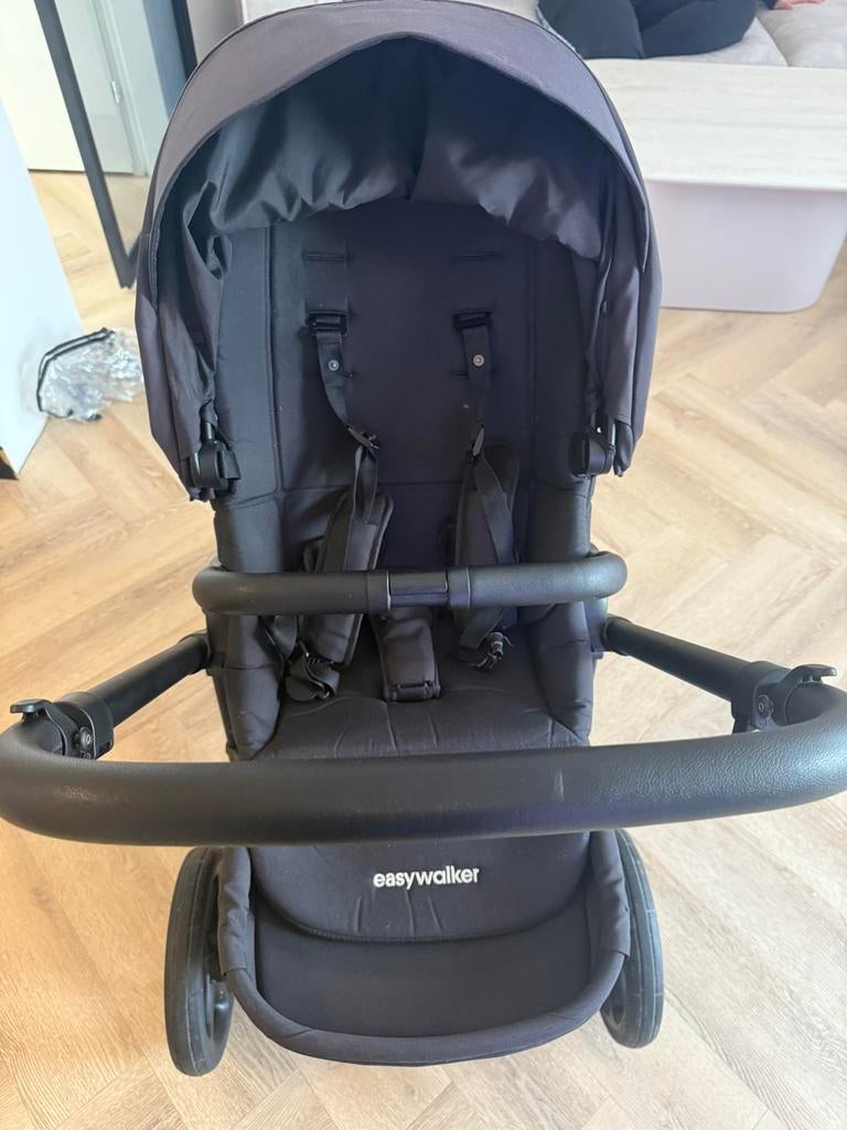Easywalker Jimmey zwart. kinderwagen met reiswieg en zitje, Kinderen en Baby's, Kinderwagens en Combinaties, Gebruikt, Combiwagen