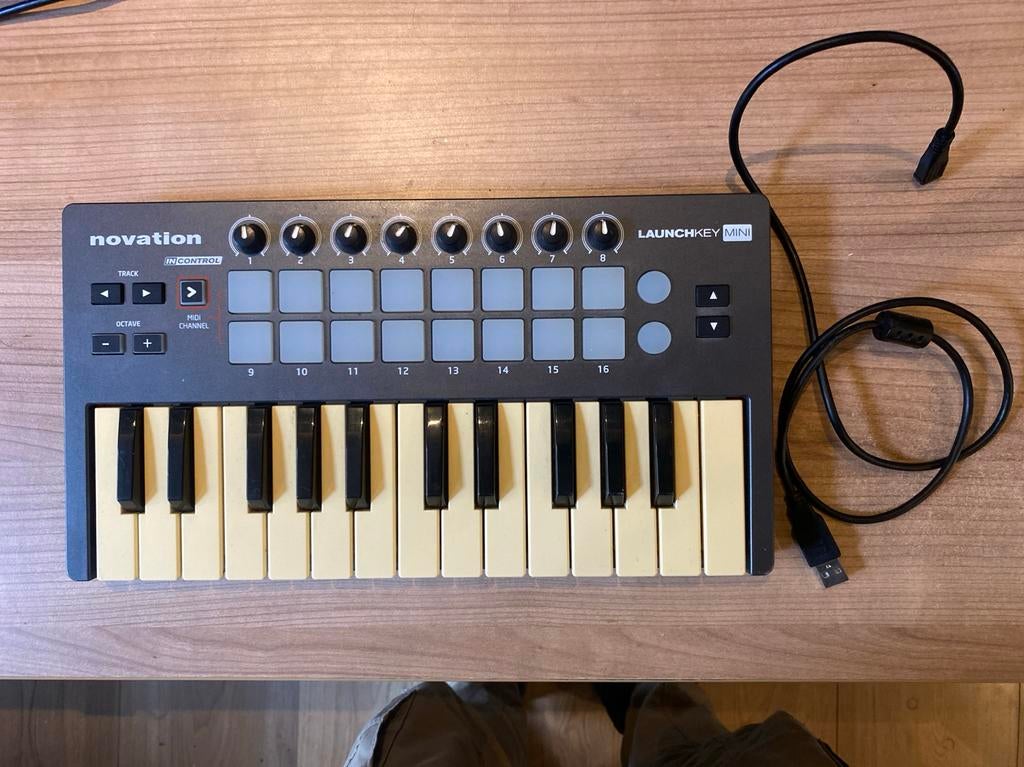 Novation Launchkey mini midi keyboard en controller, Overige merken, Gebruikt, Midi-aansluiting, Overige aantallen