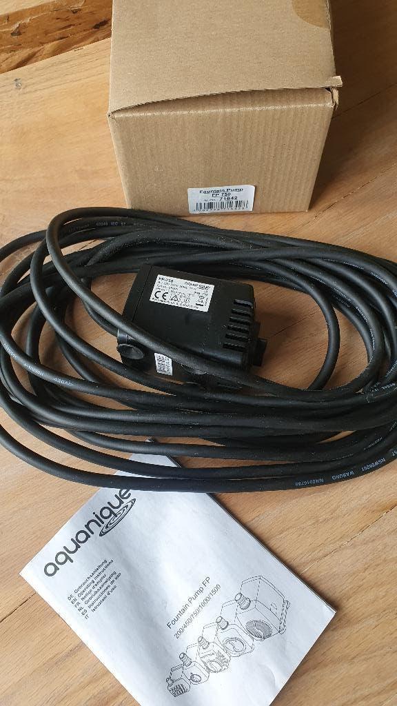 Aquanique fonteinpomp aquariumpomp FP-750 680l/u, Tuin en Terras, Waterpartijen en Fonteinen, Ophalen of Verzenden, Zo goed als nieuw