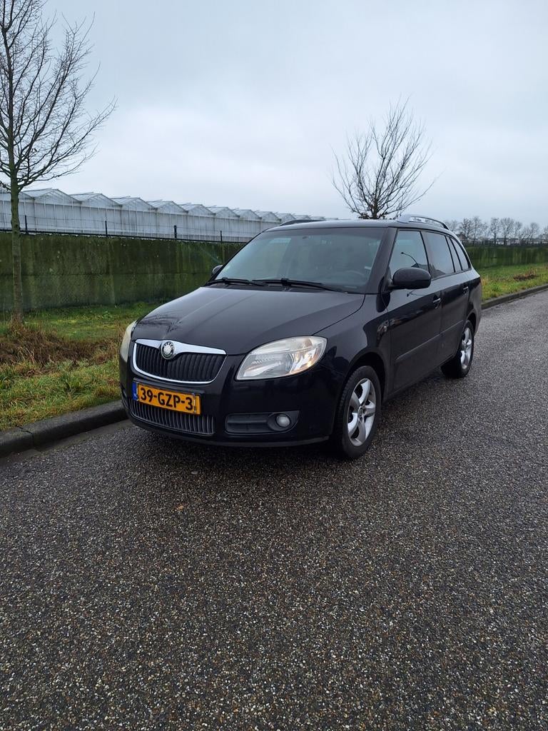 Automaat Fabia  16V 77 AUT 2008 Zwart, Auto's, 450 kg, 4 cilinders, Origineel Nederlands, 1000 kg