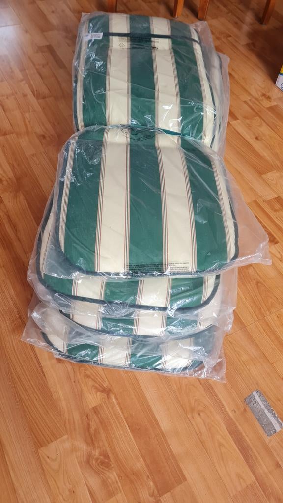 4 splinternieuwe tuinkussens in verpakking, Ophalen, Nieuw