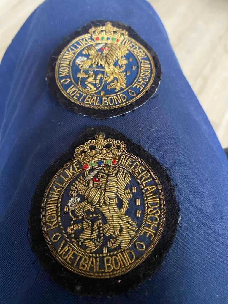 2x Antiek KNVB embleem – 1930–1940, Verzamelen, Ophalen of Verzenden, Gebruikt, Overige binnenlandse clubs, Overige typen