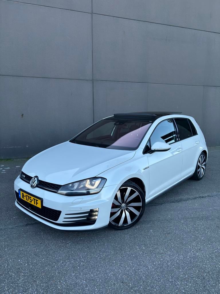 Volkswagen Golf 2.0 TDI GTD 135KW 5D DSG 2014 Wit, Auto's, Euro 6, 4 cilinders, Wit, Diesel