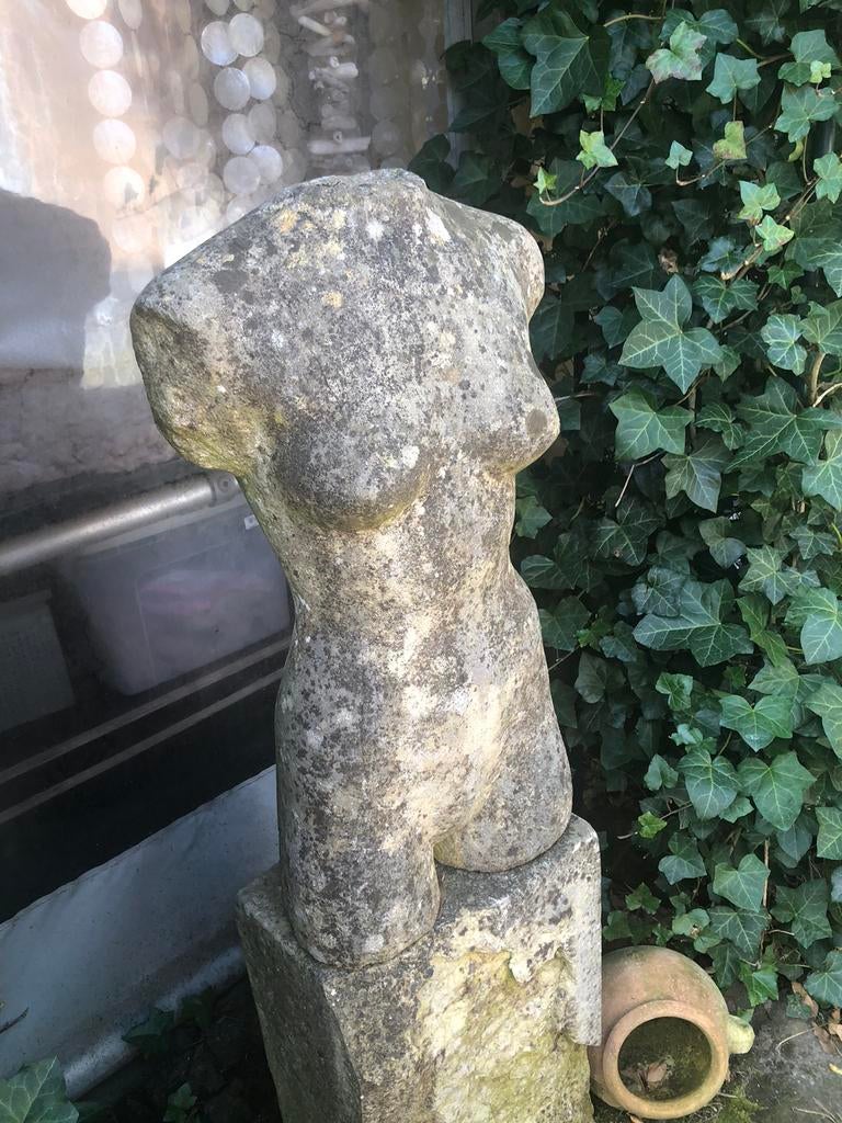 Brocante damestorso op sokkel, Ophalen, Zo goed als nieuw, Beton, Mensenbeeld