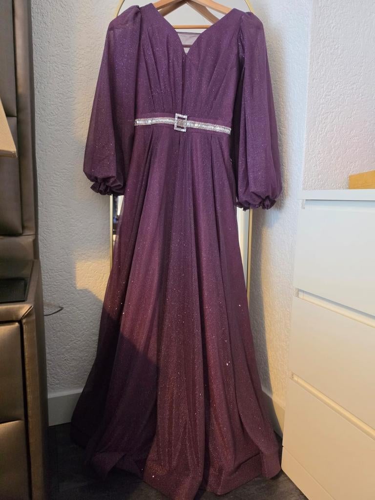 Paarse avondjurk meisjes, Ophalen of Verzenden, Zo goed als nieuw