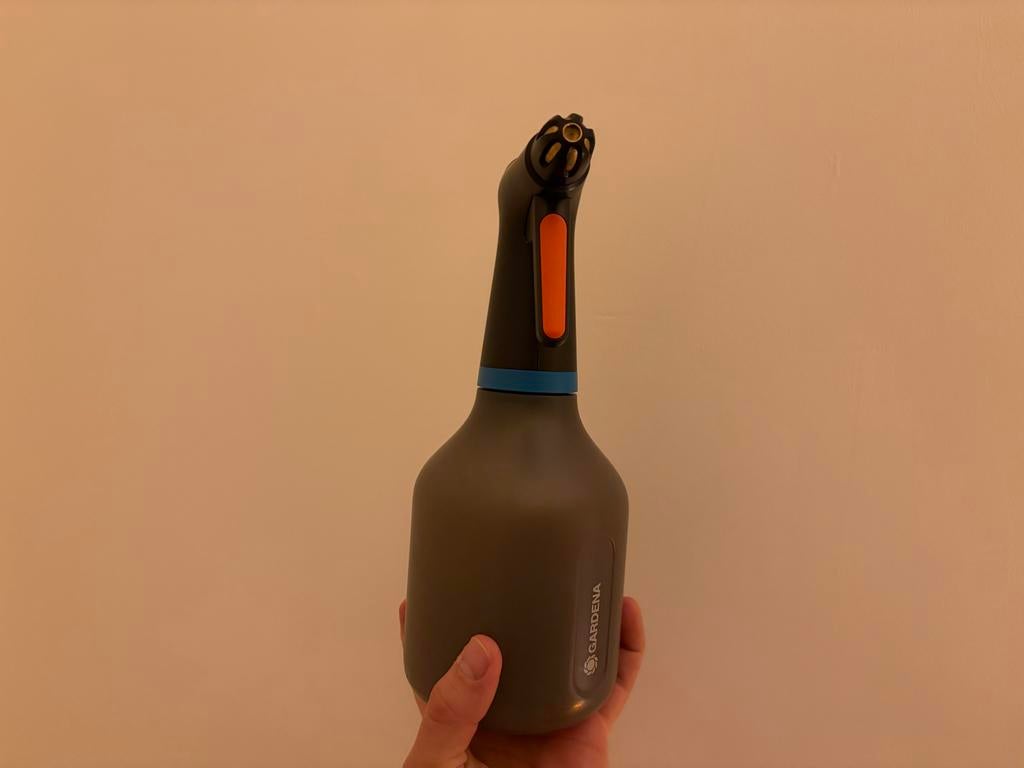 Gardena Pomp Sproeier Verstuiver - Handige Plantensproeier, Ophalen of Verzenden, Zo goed als nieuw, Handsproeier