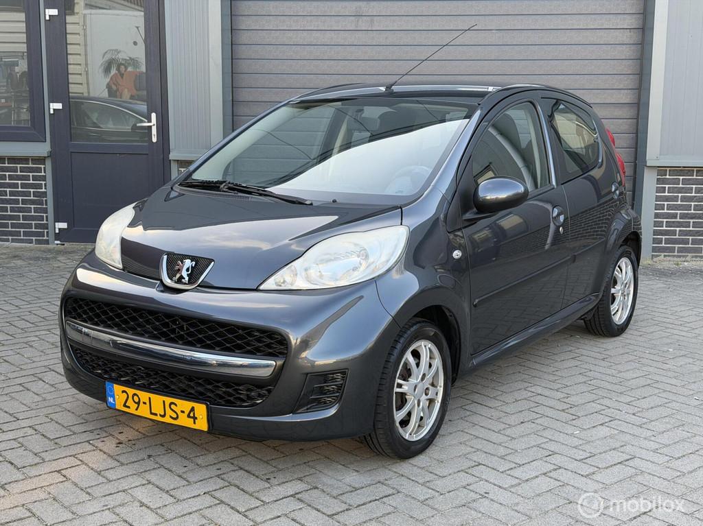 Peugeot 107 1.0-12V Urban Move/ ONDERHOUDHISTORIE/AIRCO/APK, Voorwielaandrijving, Elektrische ramen, Gebruikt, 4 stoelen