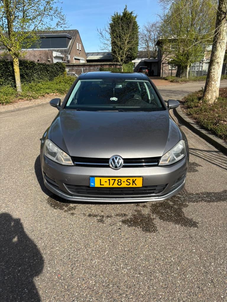 Volkswagen Golf 1.2 TSI 77KW 5D 2013 Grijs, Voorwielaandrijving, Stof, 4 cilinders, 610 kg