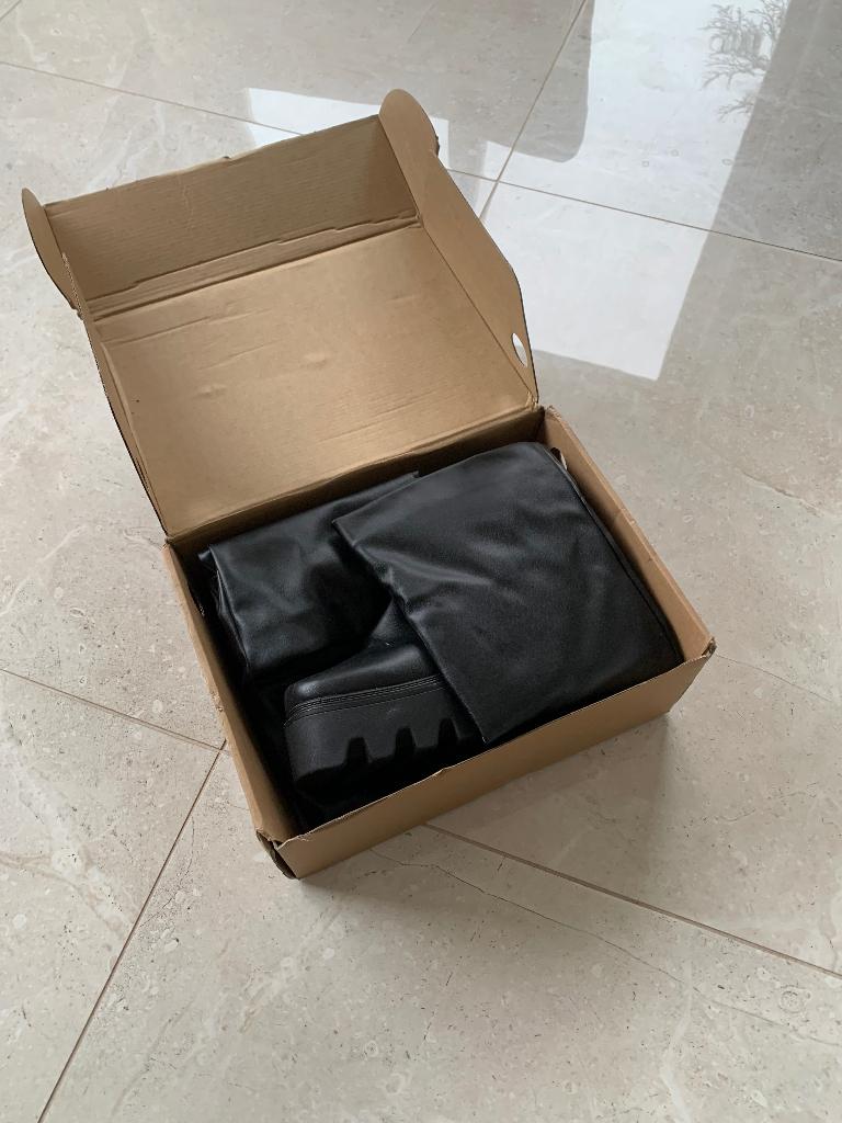 Dames laarzen, Hoge laarzen, Zwart, Ophalen of Verzenden, Zo goed als nieuw