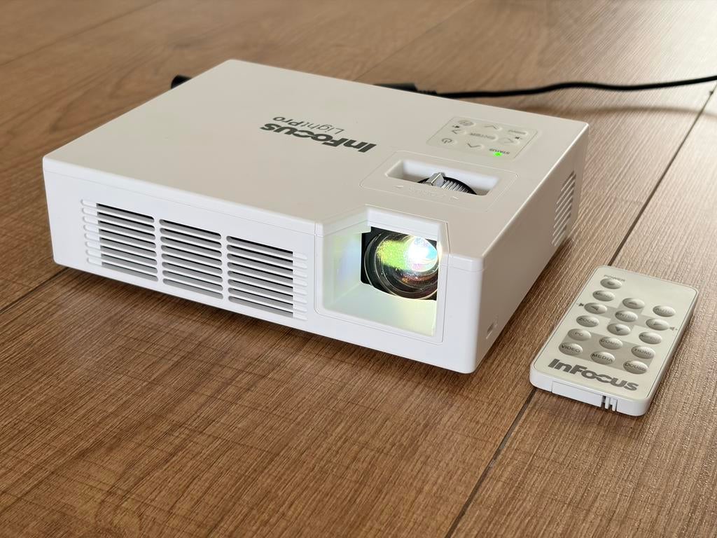 InFocus IN1146 – Pocket LED beamer – Krachtig voor formaat!, Infocus, LED, Ophalen of Verzenden, Zo goed als nieuw