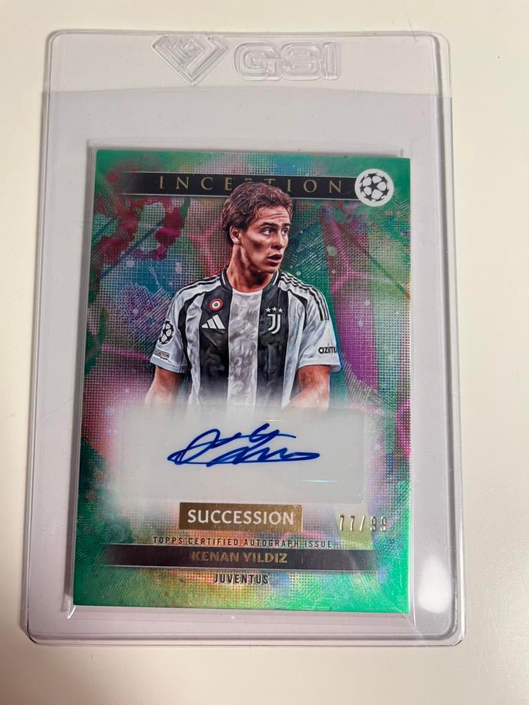 Kenan Yildiz green auto /99 (topps inception, Juventus), Ophalen of Verzenden, Zo goed als nieuw, Plaatje