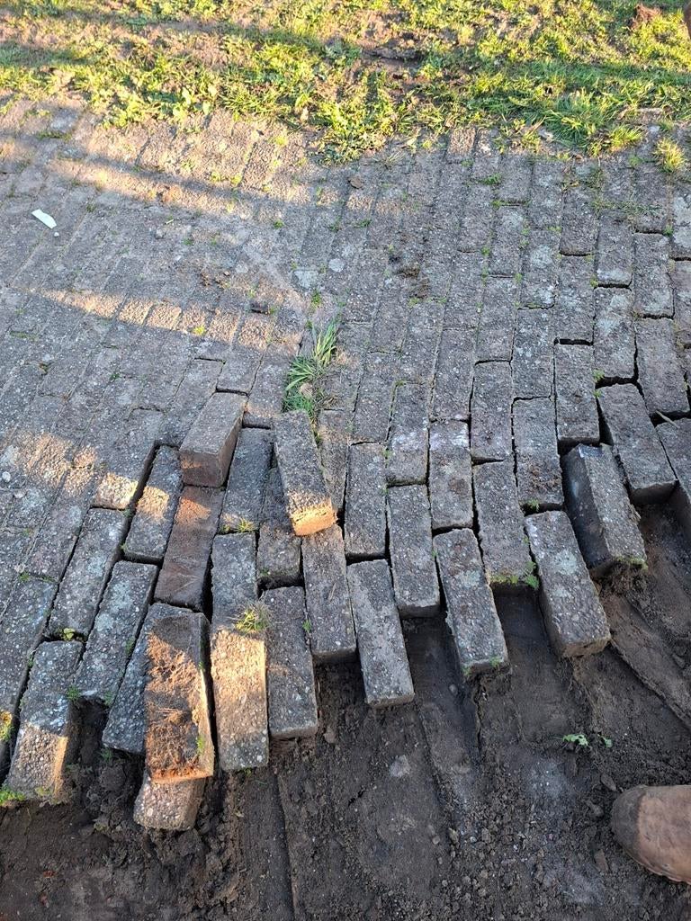 Betonklinkers 7 duims - Gebruikt, Ophalen, Gebruikt, Klinkers, 10 m² of meer